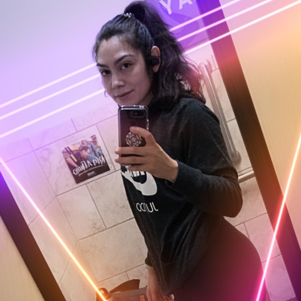 Meet your Posher, Kelly